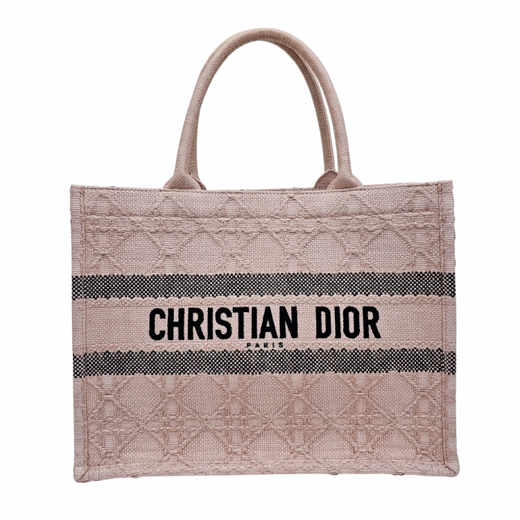 diortote-01sat.jpg